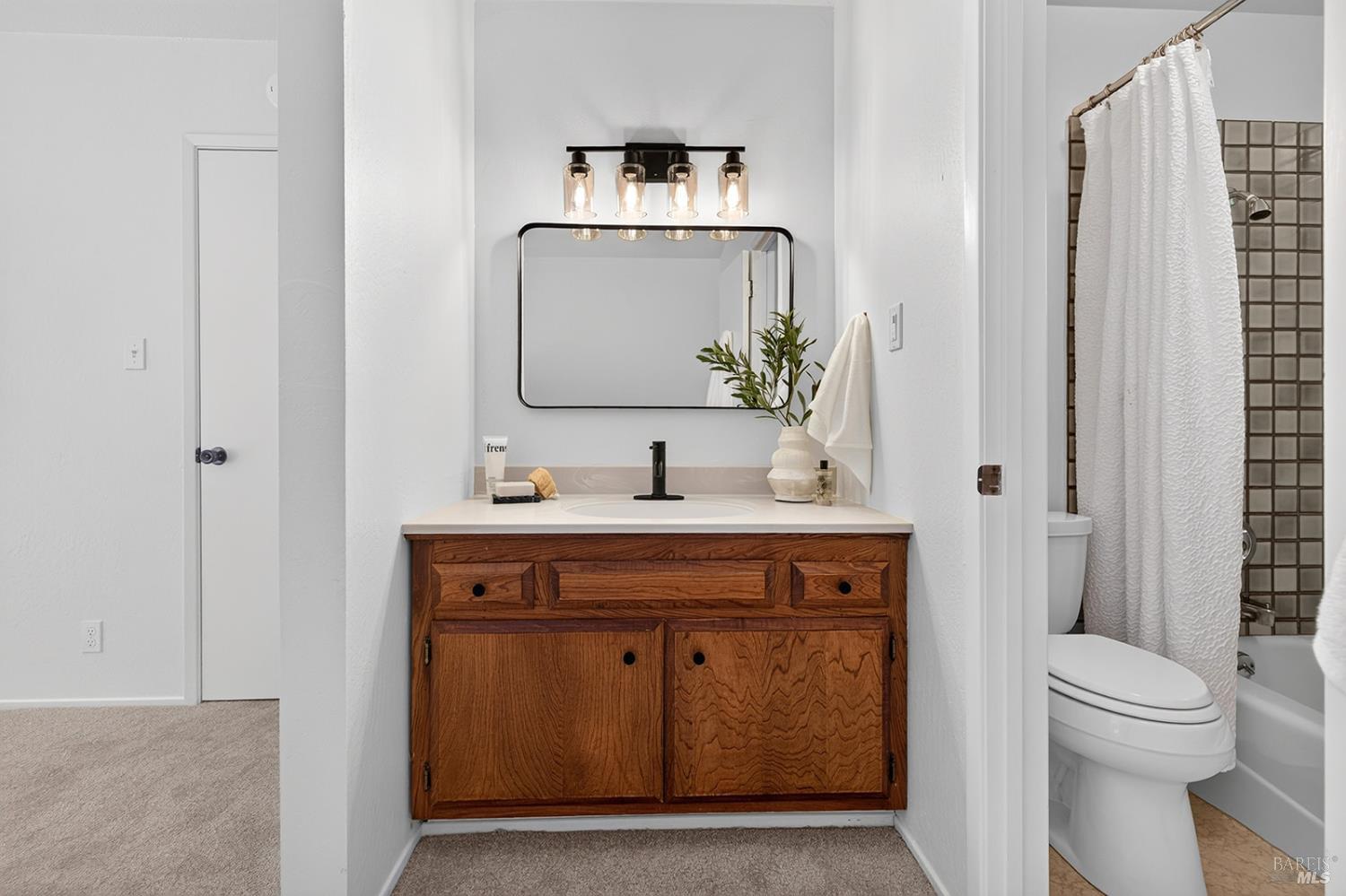 748 Paula Lane Petaluma CA 94952