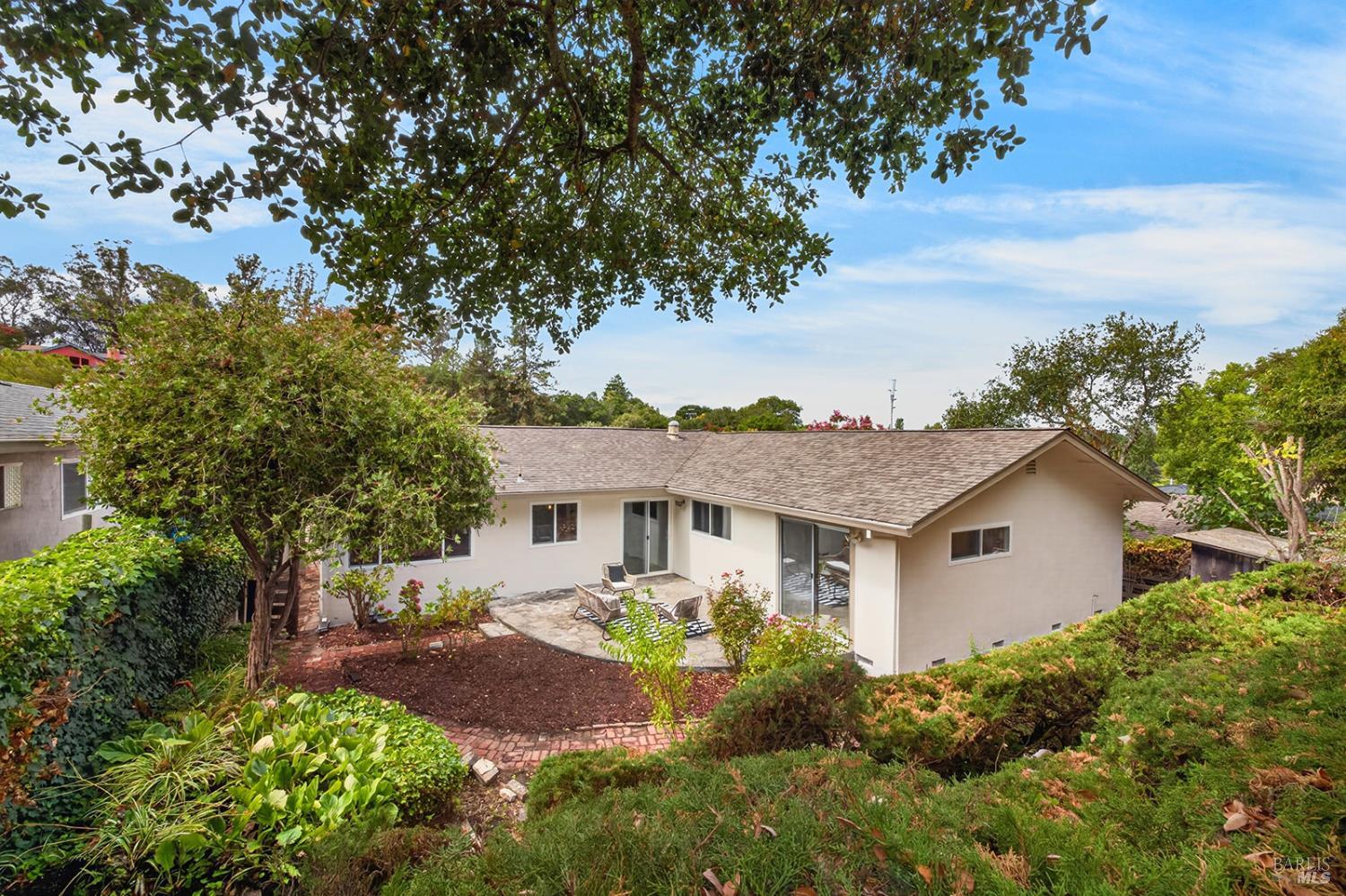 748 Paula Lane Petaluma CA 94952