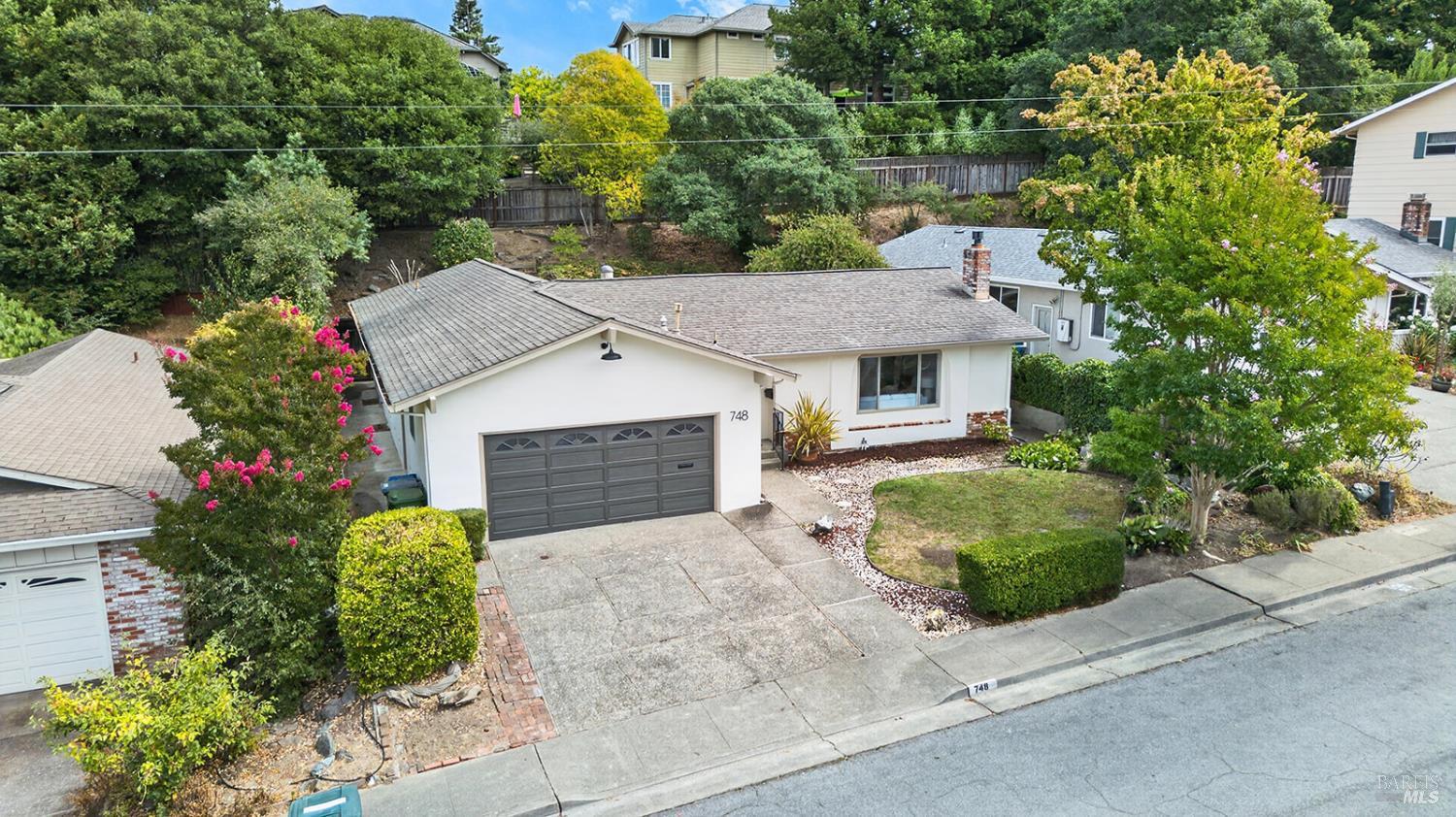 748 Paula Lane Petaluma CA 94952