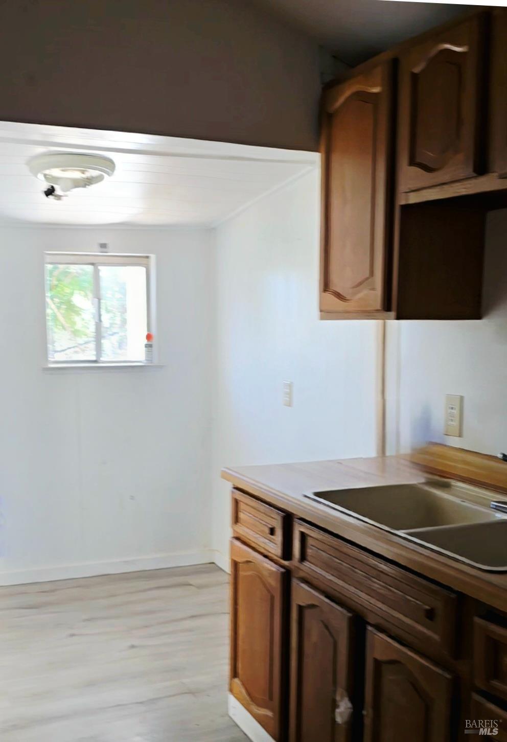 12331 Oakgrove Avenue Clearlake Oaks CA 95423