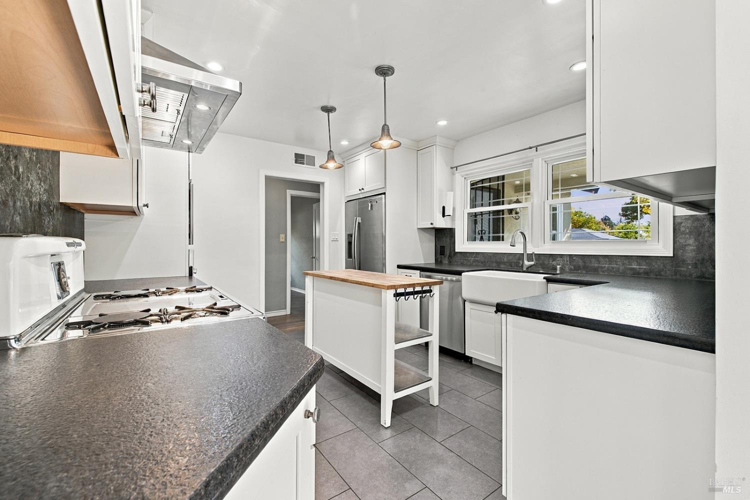 2817 Midway Drive Santa Rosa CA 95405