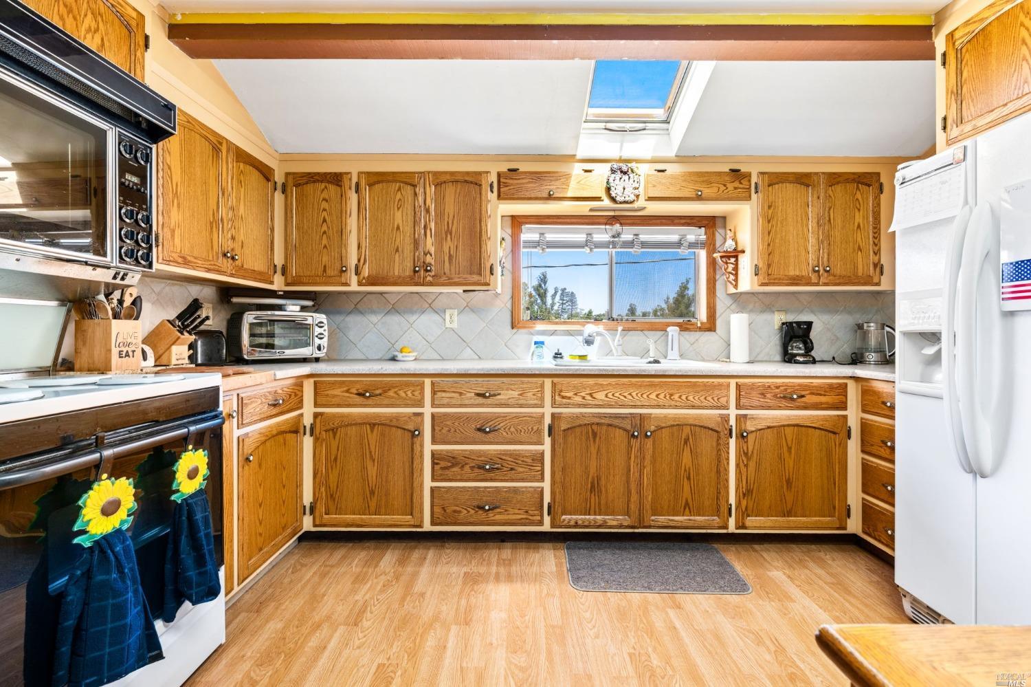 504 W Railroad Avenue Cotati CA 94931