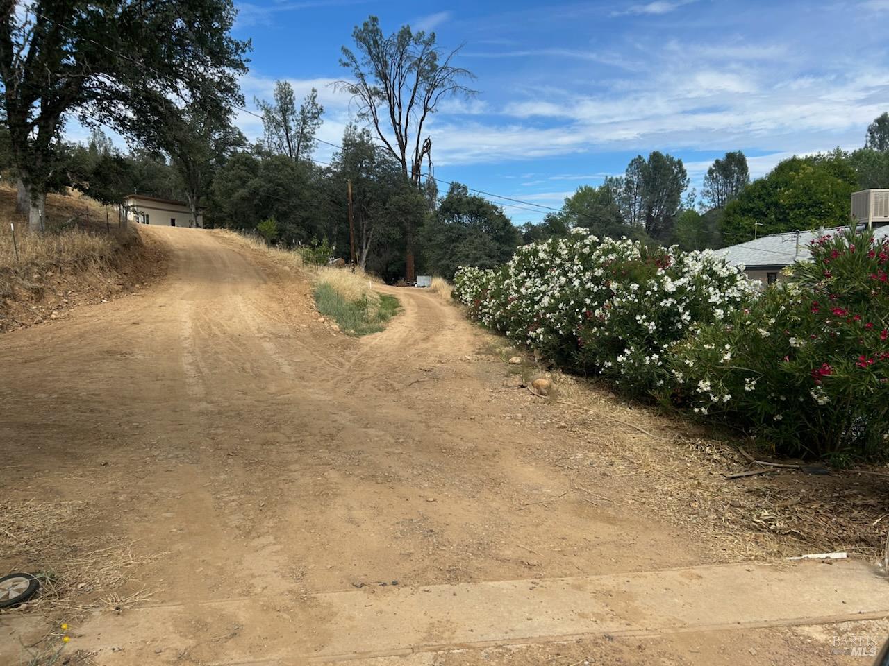 1480 Kenyon Drive Redding CA 96001