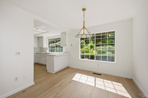 437 Crestridge Place Santa Rosa CA 95409