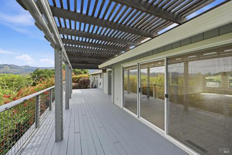 437 Crestridge Place Santa Rosa CA 95409