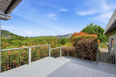 437 Crestridge Place Santa Rosa CA 95409