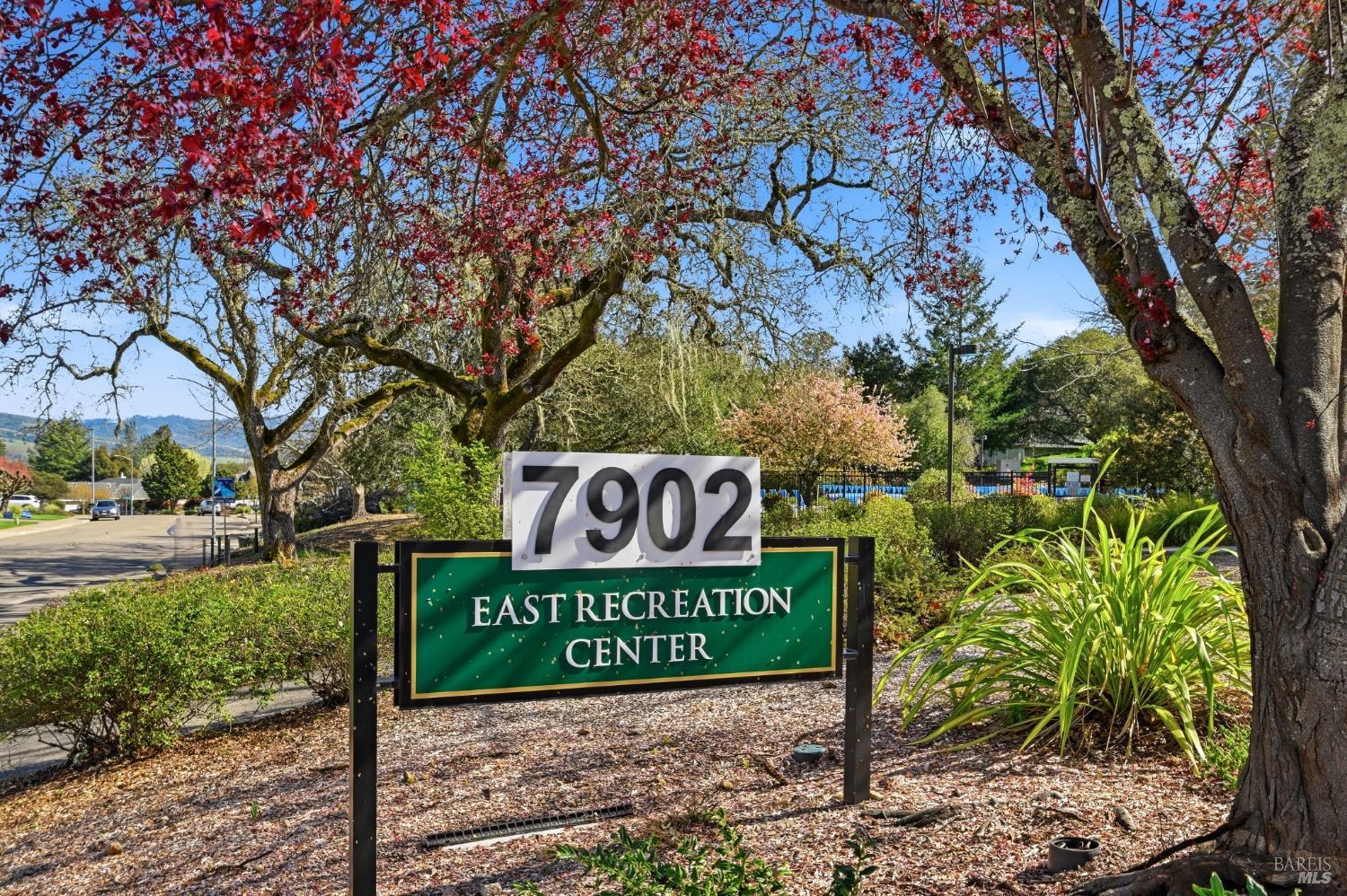 437 Crestridge Place Santa Rosa CA 95409