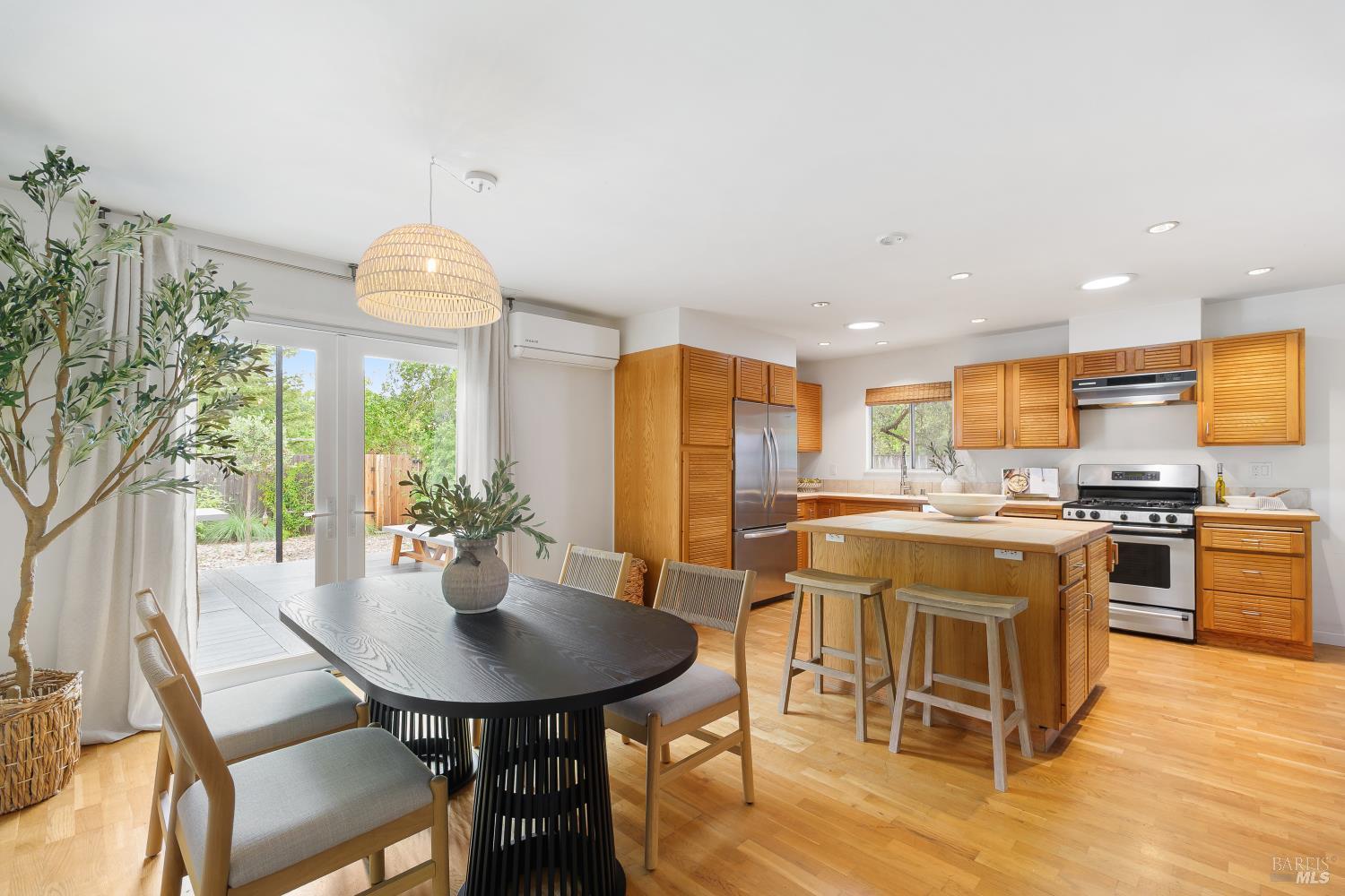 104 Lobo Vista Novato CA 94947