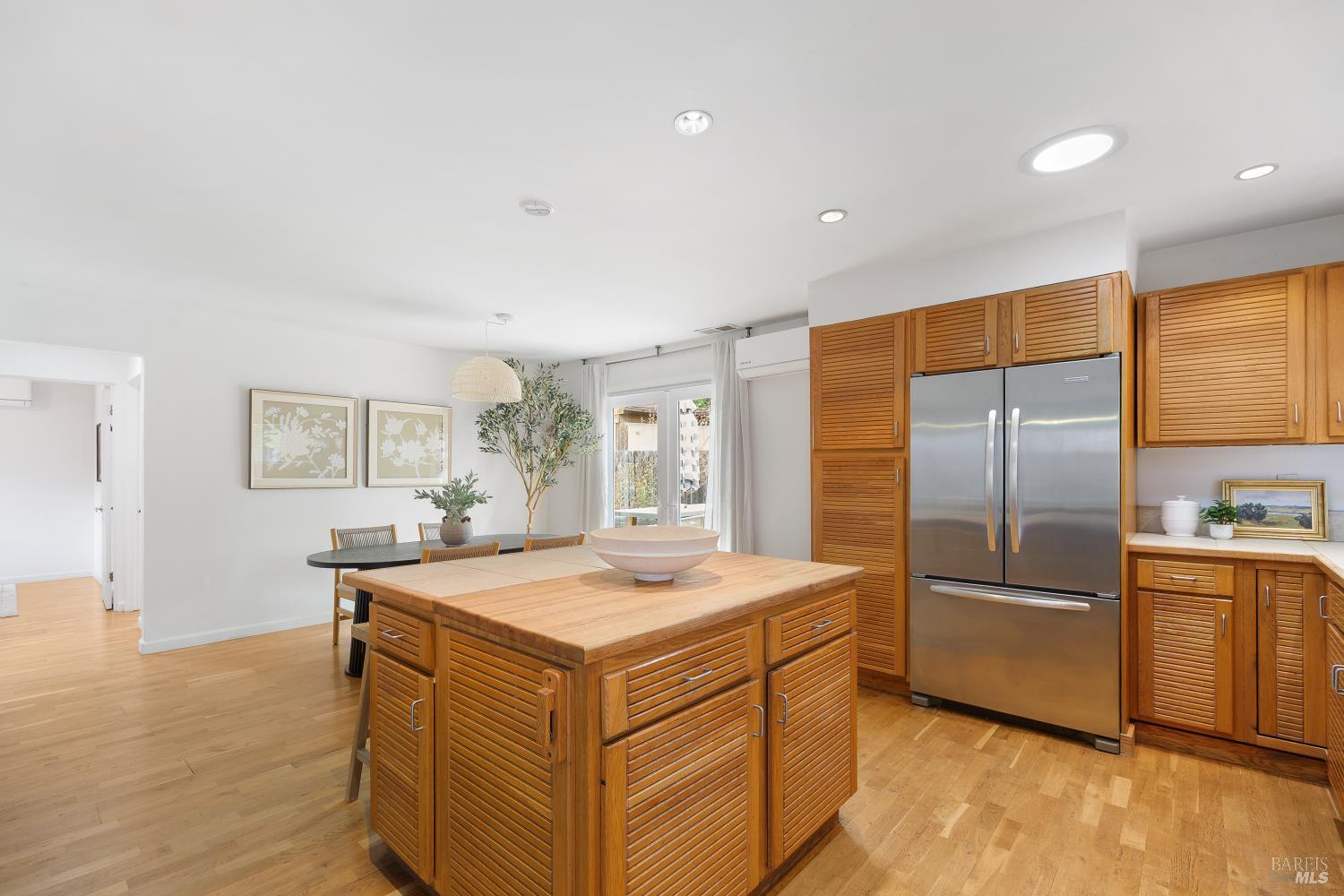 104 Lobo Vista Novato CA 94947