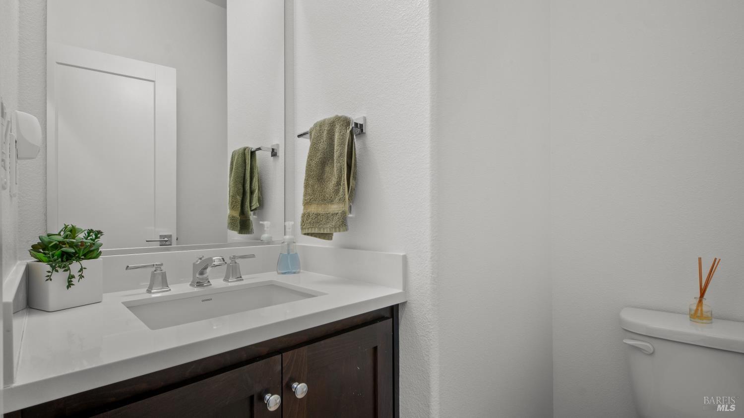 5715 Knight Road Rohnert Park CA 94928