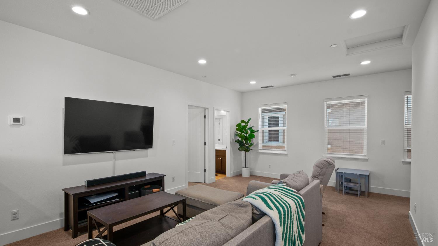 5715 Knight Road Rohnert Park CA 94928