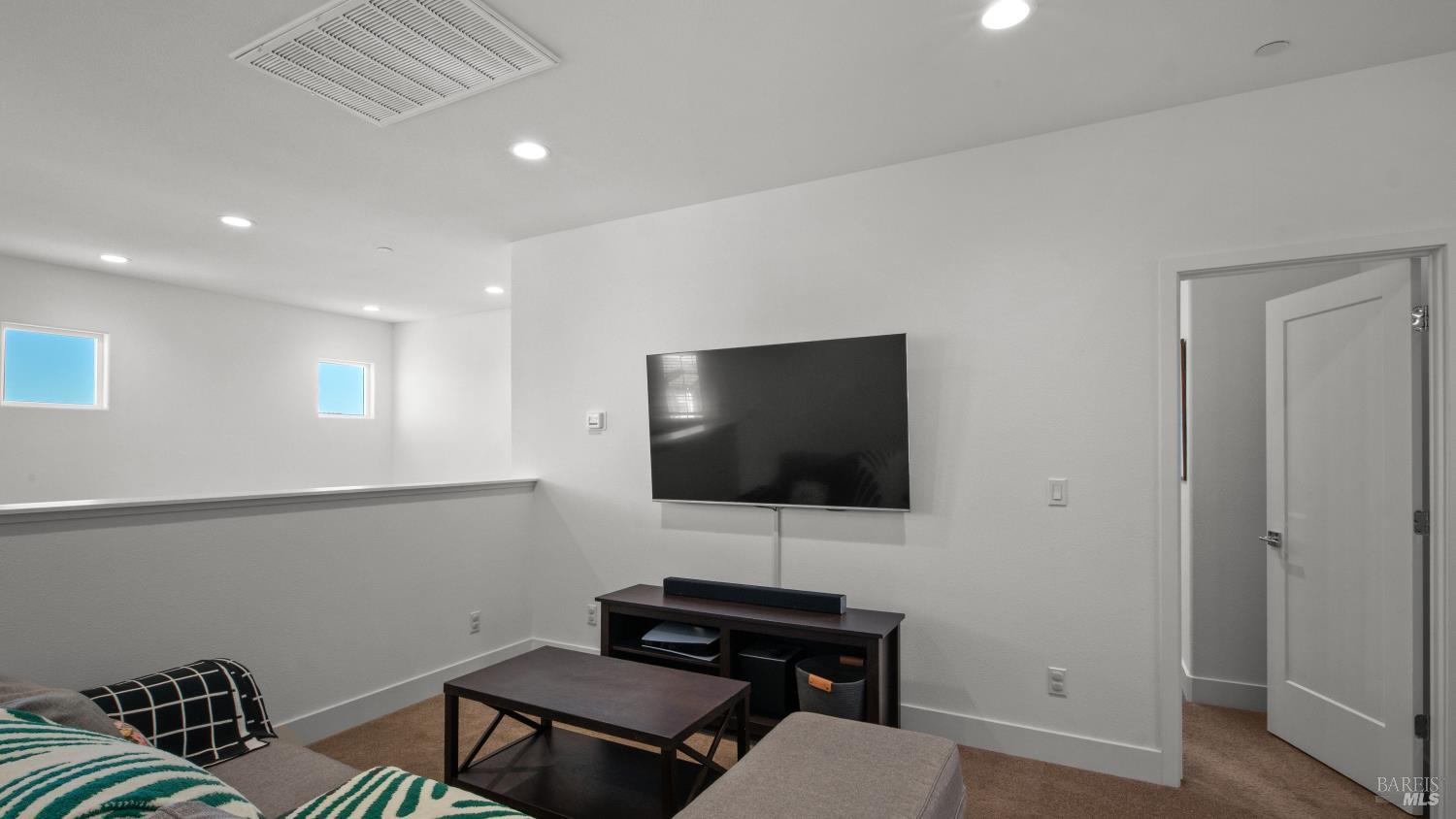 5715 Knight Road Rohnert Park CA 94928