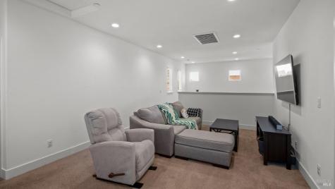 5715 Knight Road Rohnert Park CA 94928