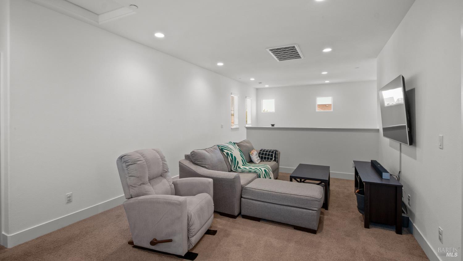 5715 Knight Road Rohnert Park CA 94928