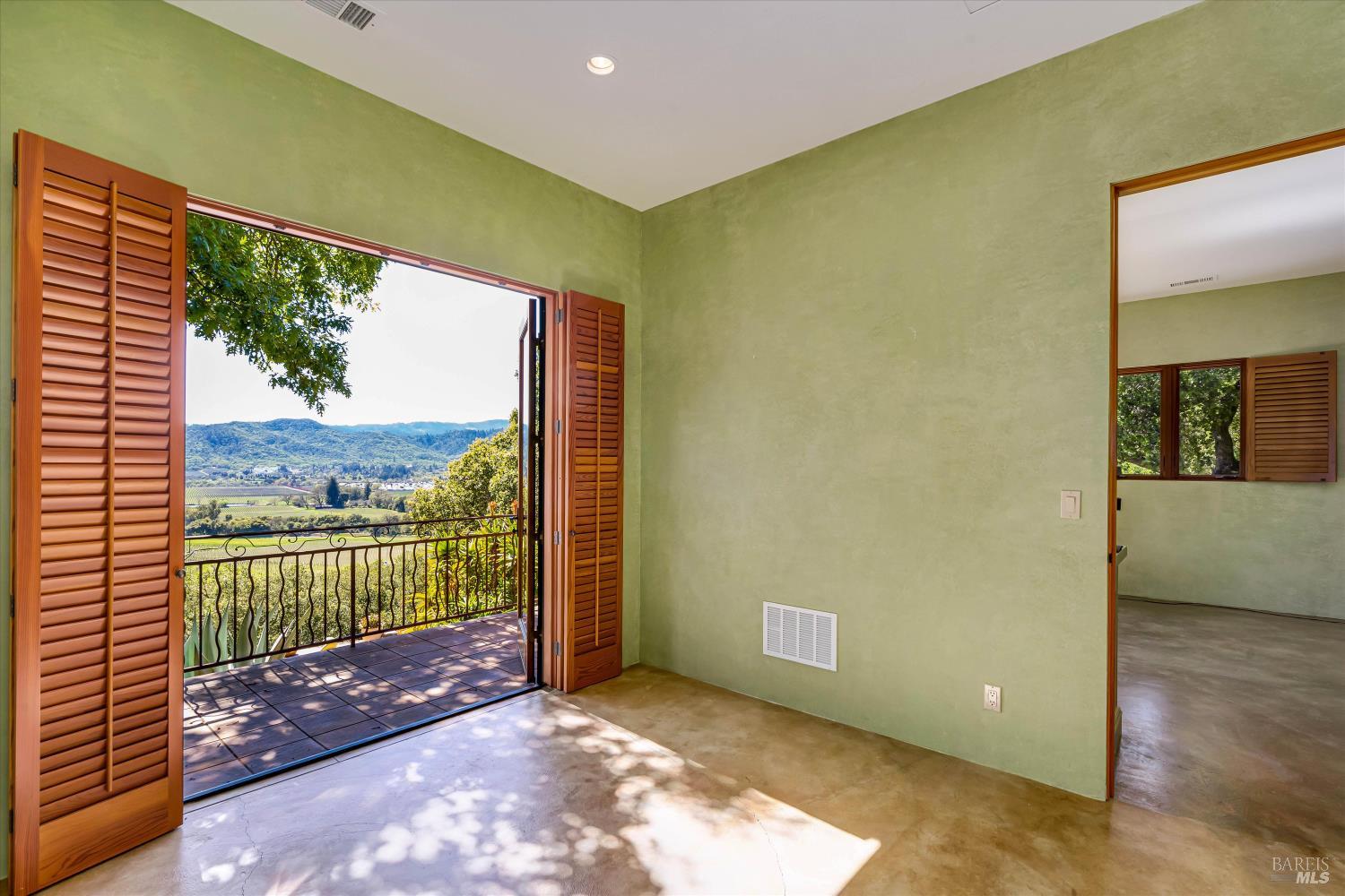 5975 Silverado Trail Napa CA 94558