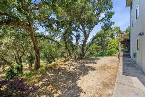2155 Thornsberry Road Sonoma CA 95476