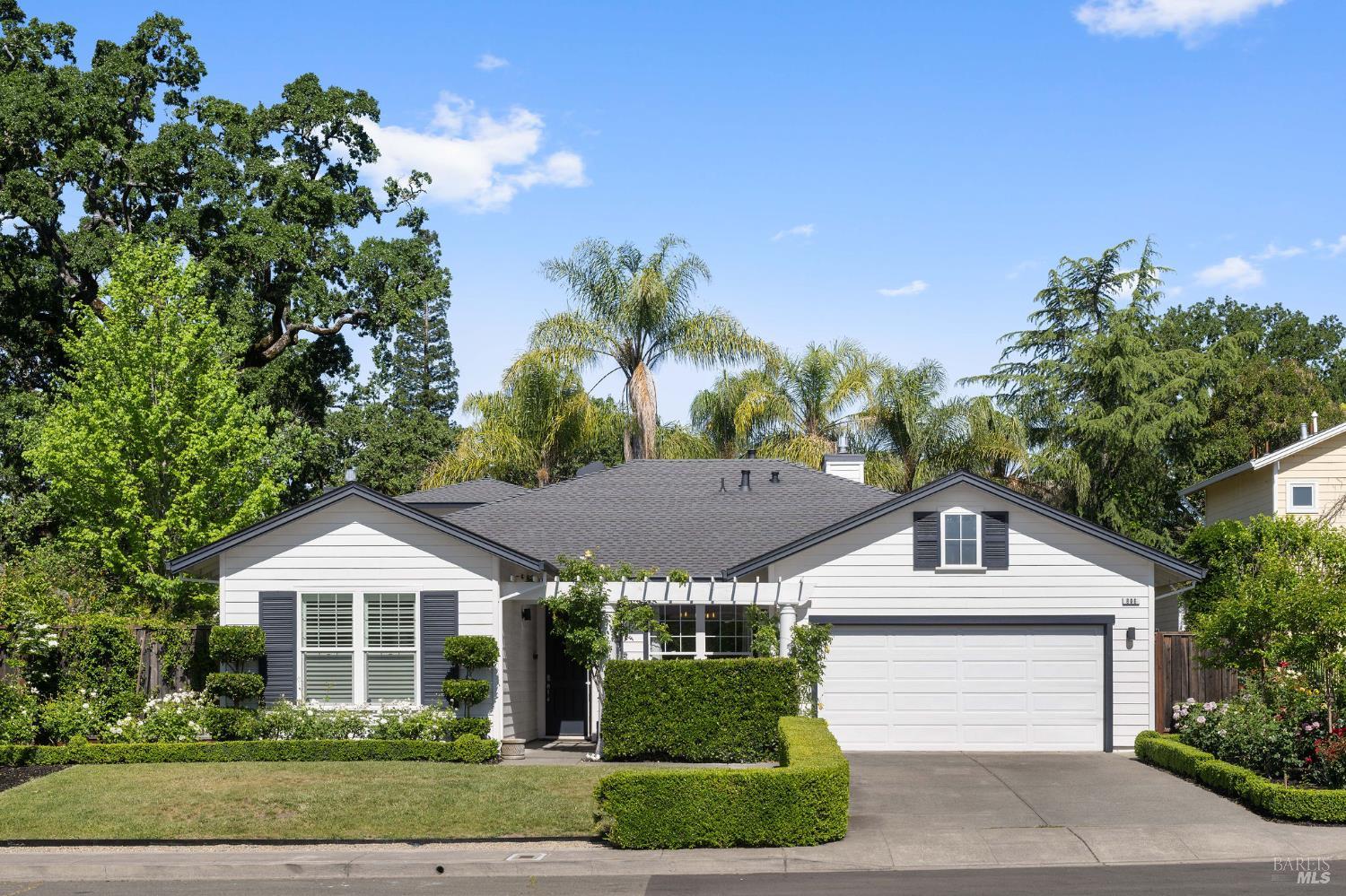 806 Chiles Avenue St. Helena CA 94574