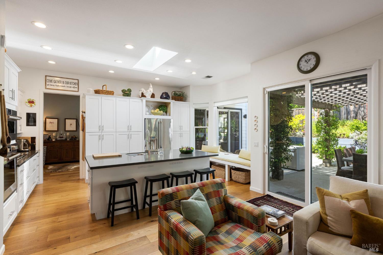 806 Chiles Avenue St. Helena CA 94574
