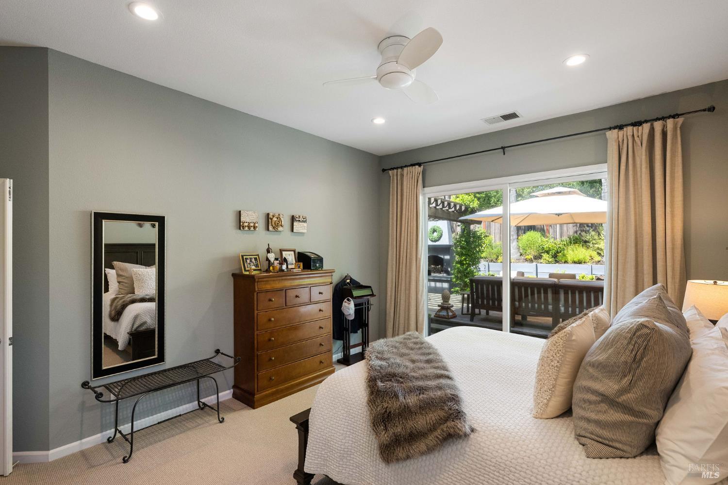 806 Chiles Avenue St. Helena CA 94574