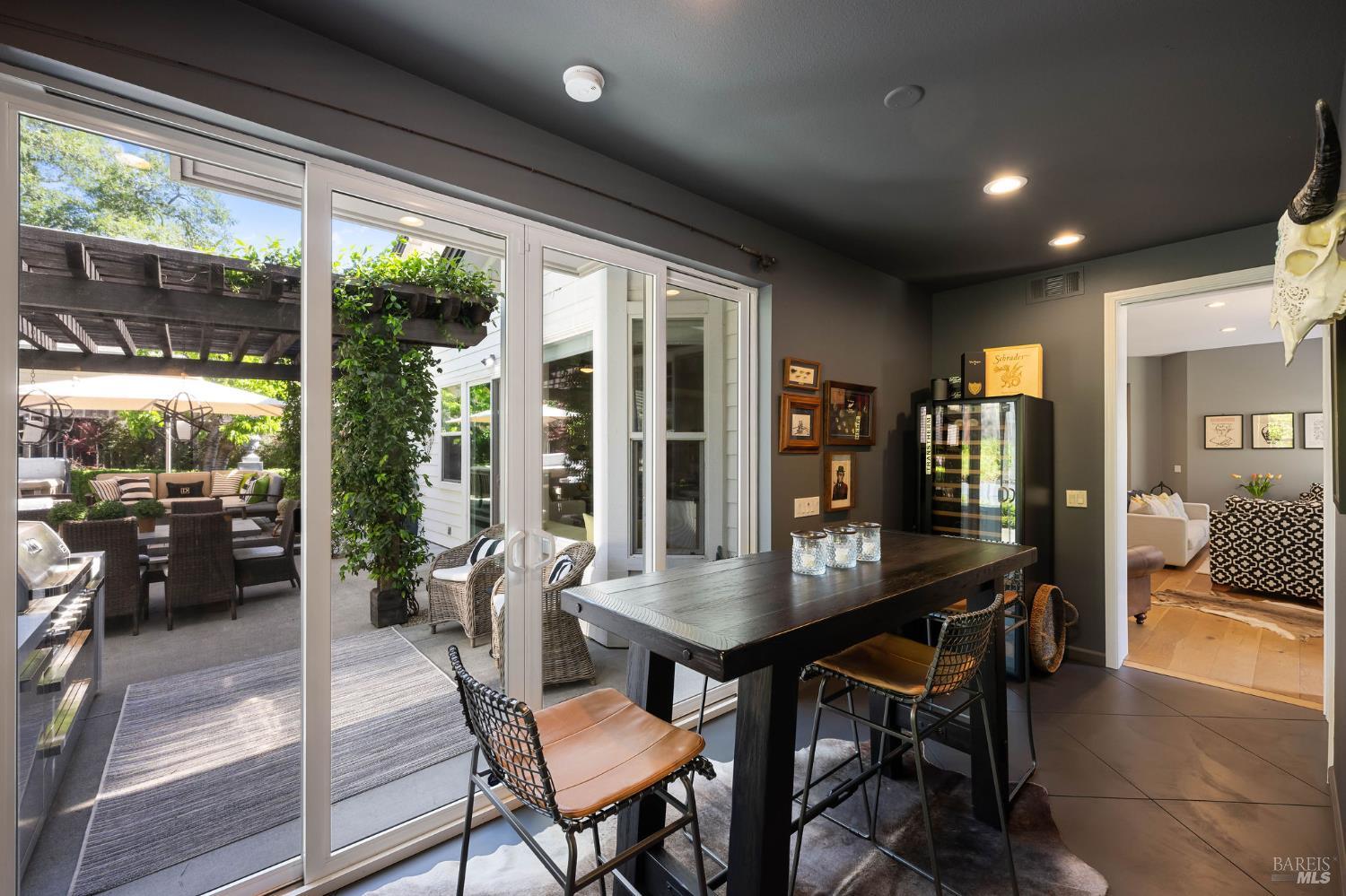 806 Chiles Avenue St. Helena CA 94574