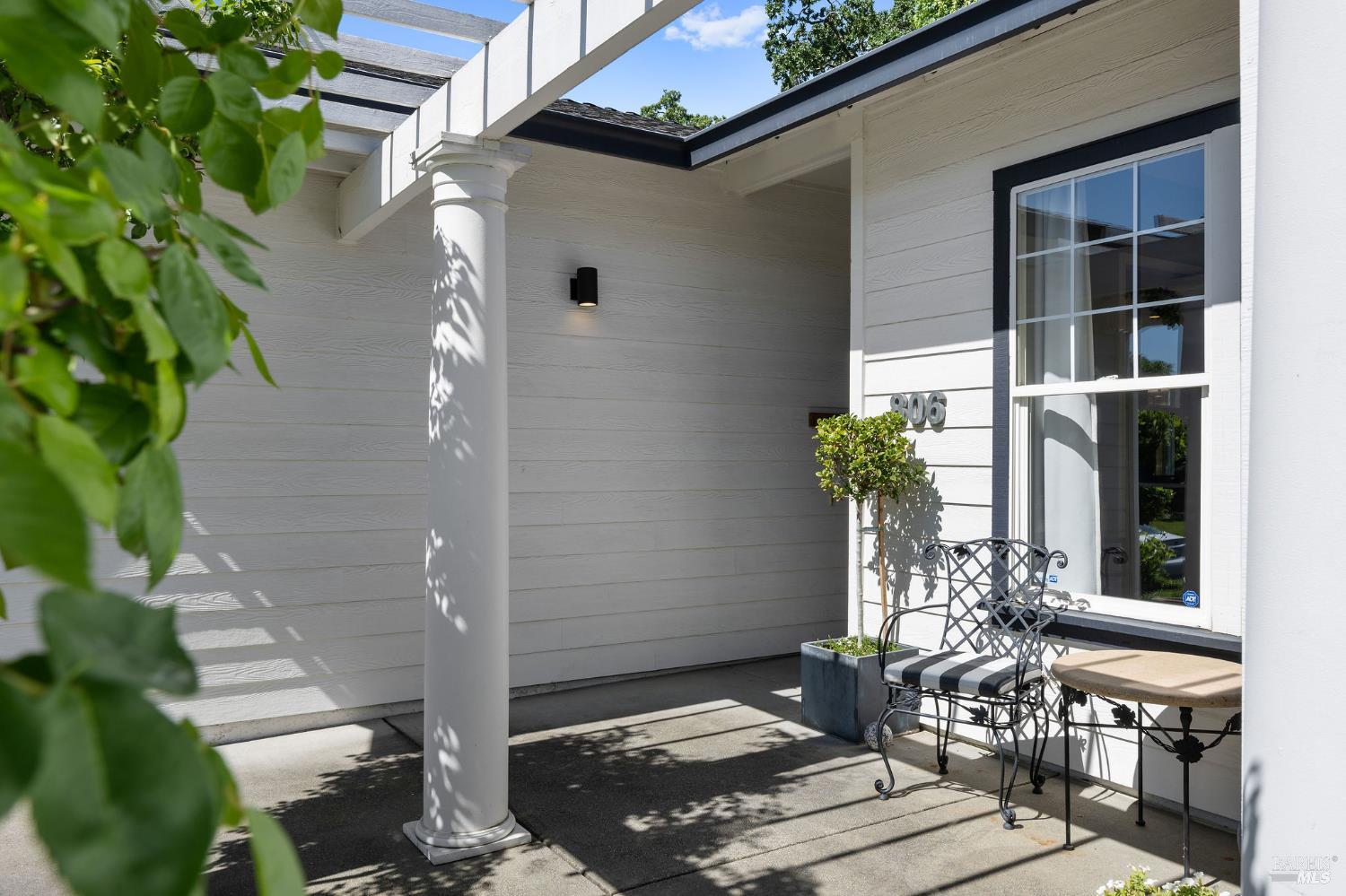 806 Chiles Avenue St. Helena CA 94574