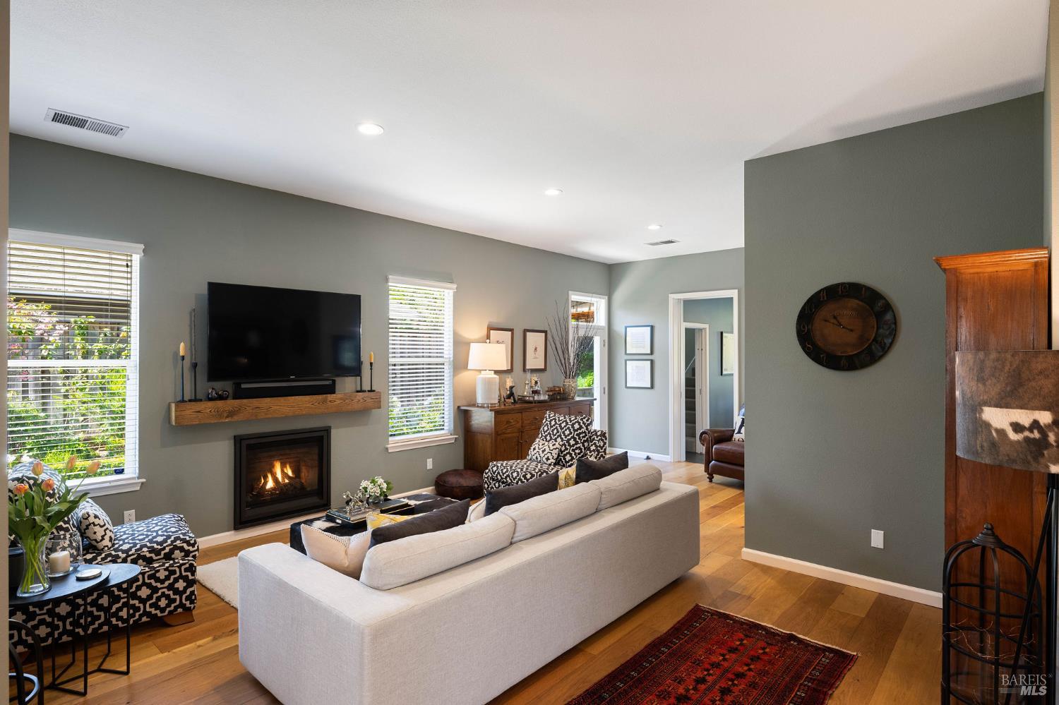 806 Chiles Avenue St. Helena CA 94574