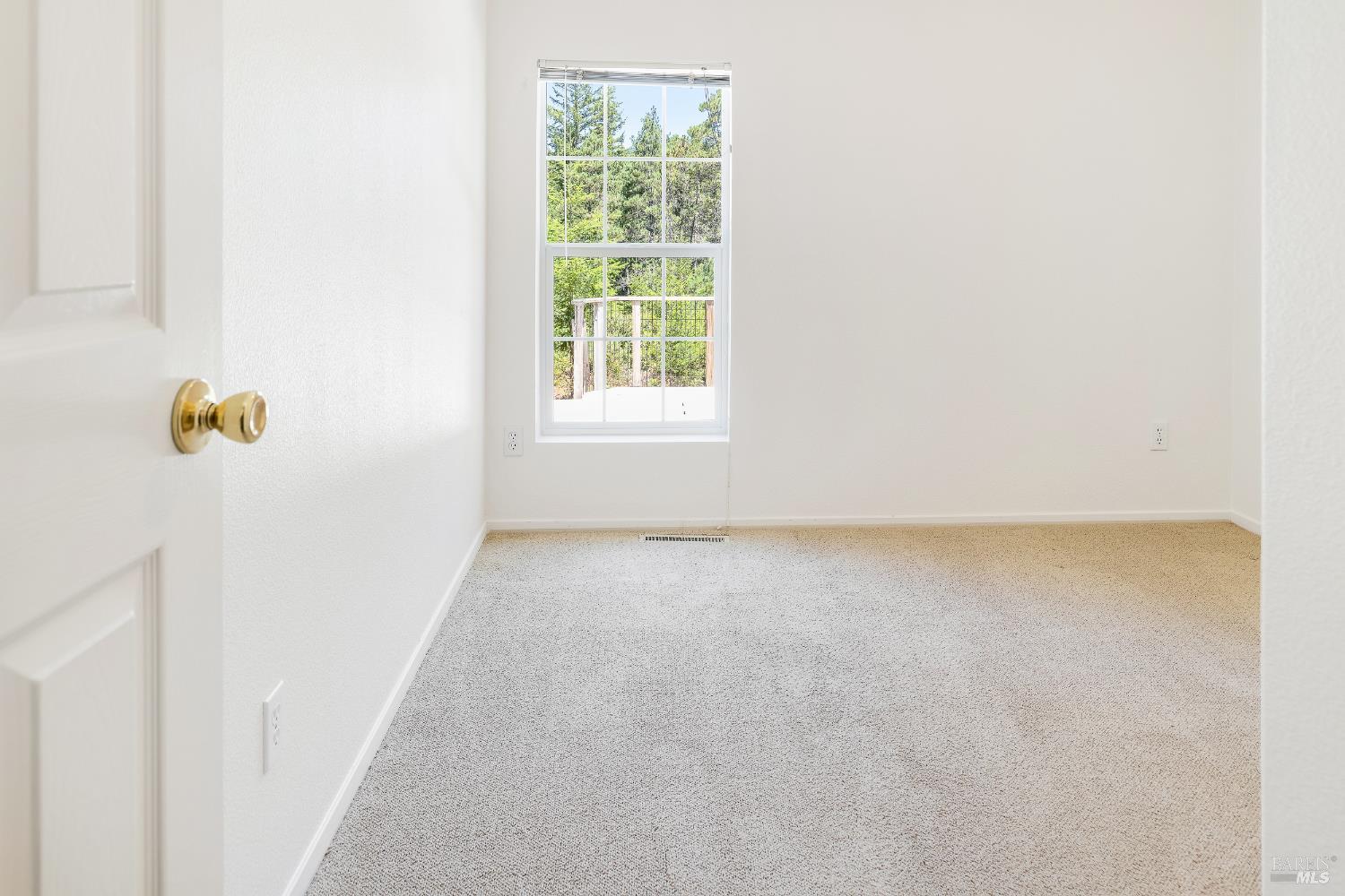 33416 Iversen Road Gualala CA 95445
