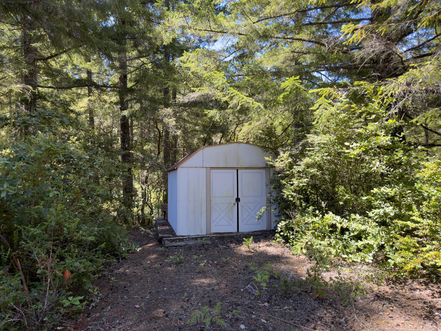 33416 Iversen Road Gualala CA 95445