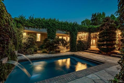 1549 E Napa Street Sonoma CA 95476