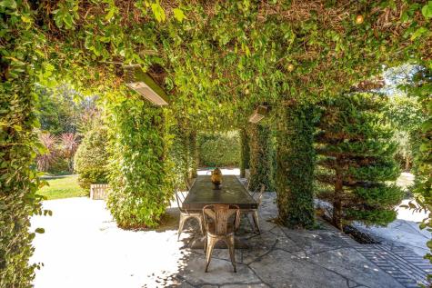 1549 E Napa Street Sonoma CA 95476