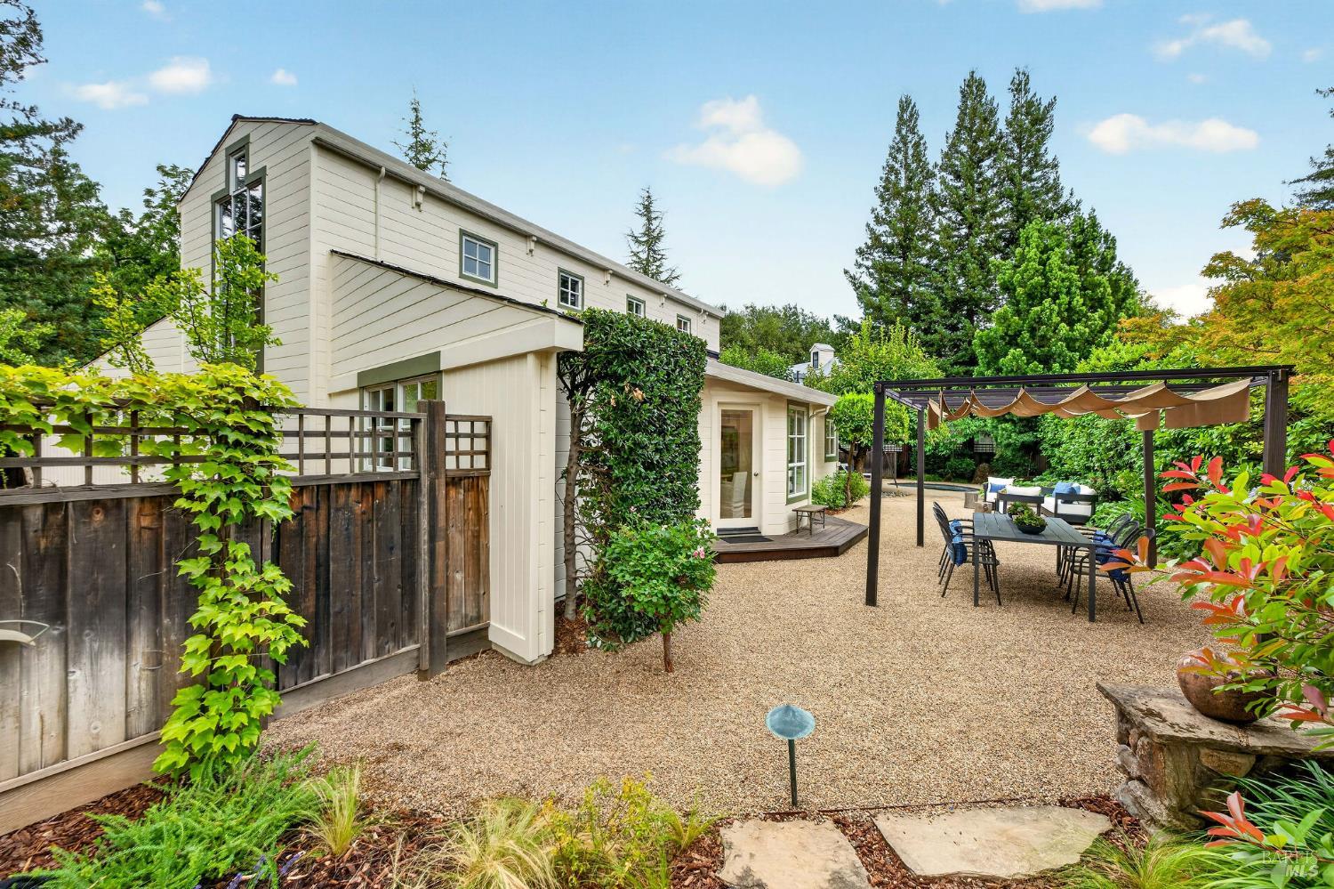 1175 Crane Avenue St. Helena CA 94574
