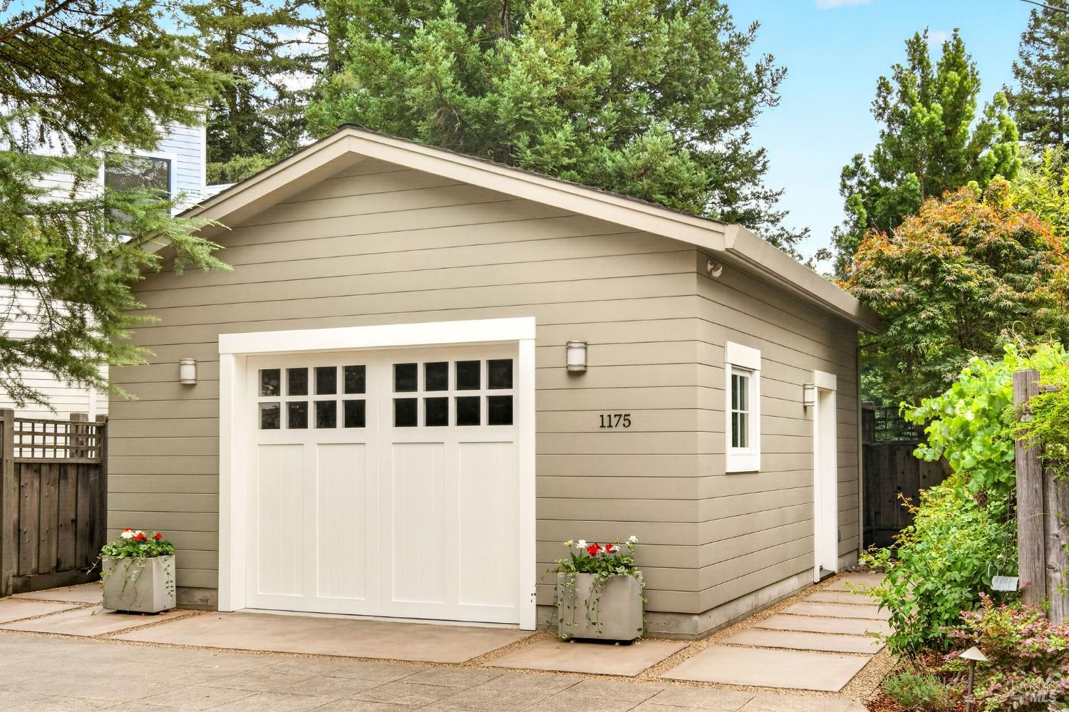 1175 Crane Avenue St. Helena CA 94574