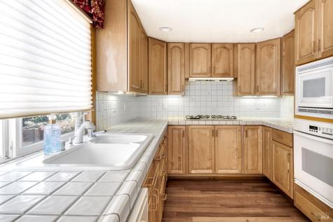 65 Vivian Court Novato CA 94947