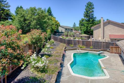 65 Vivian Court Novato CA 94947
