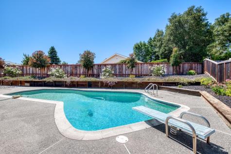 65 Vivian Court Novato CA 94947