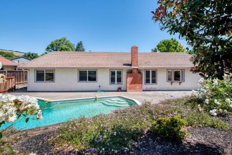 65 Vivian Court Novato CA 94947
