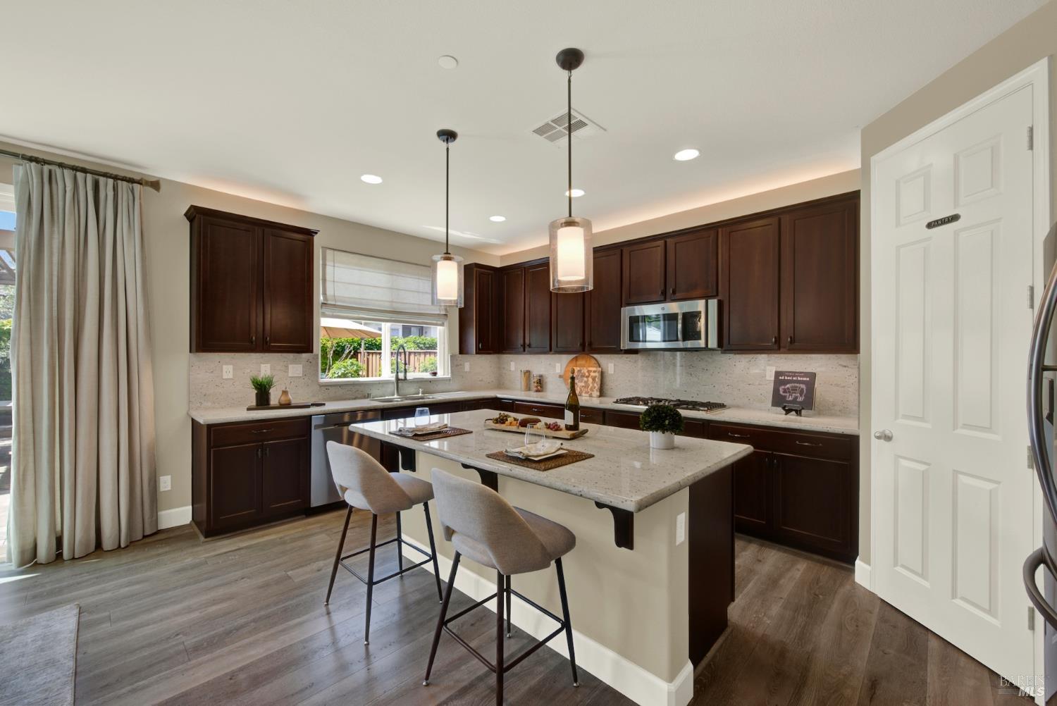 837 Erin Way Napa CA 94559