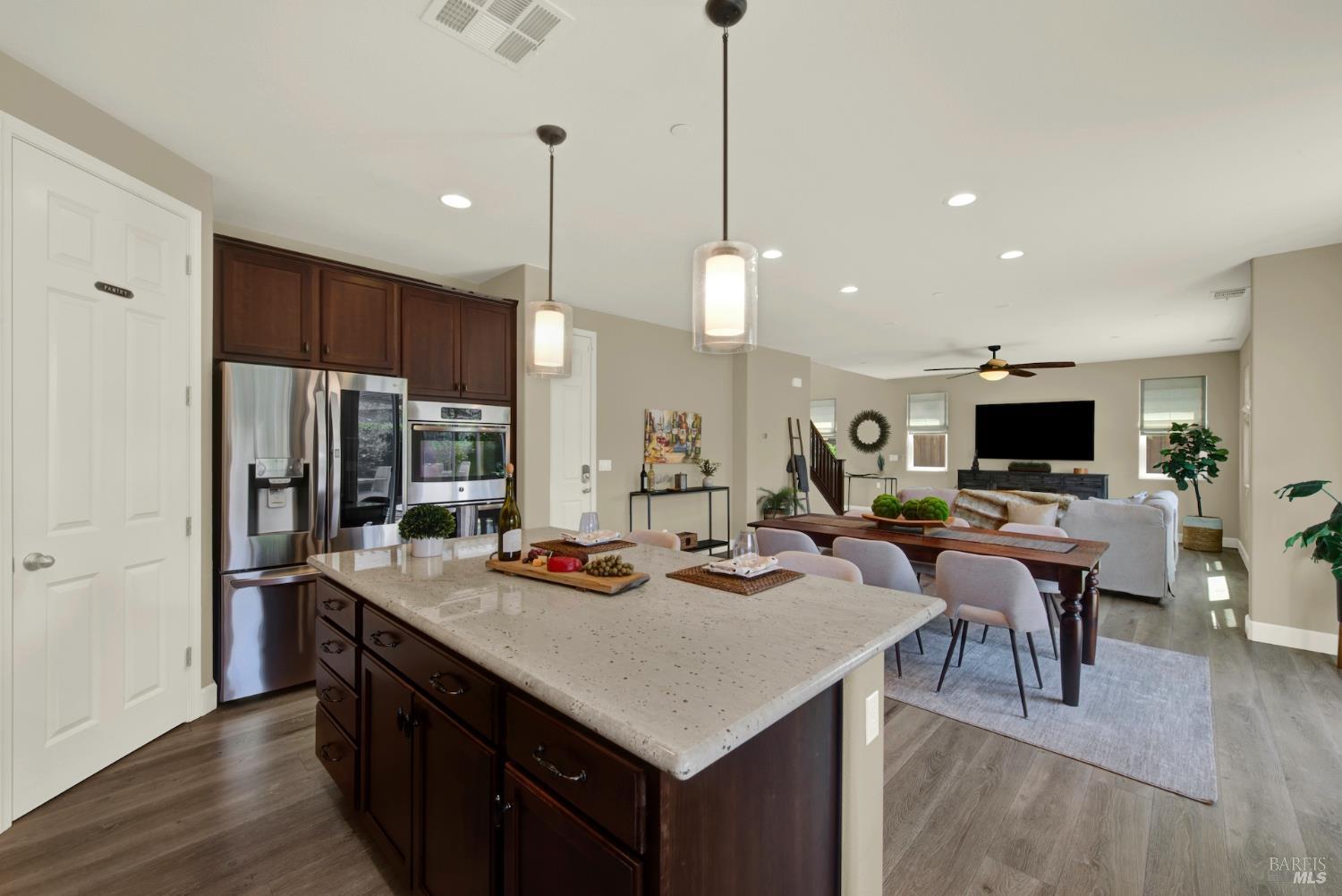 837 Erin Way Napa CA 94559