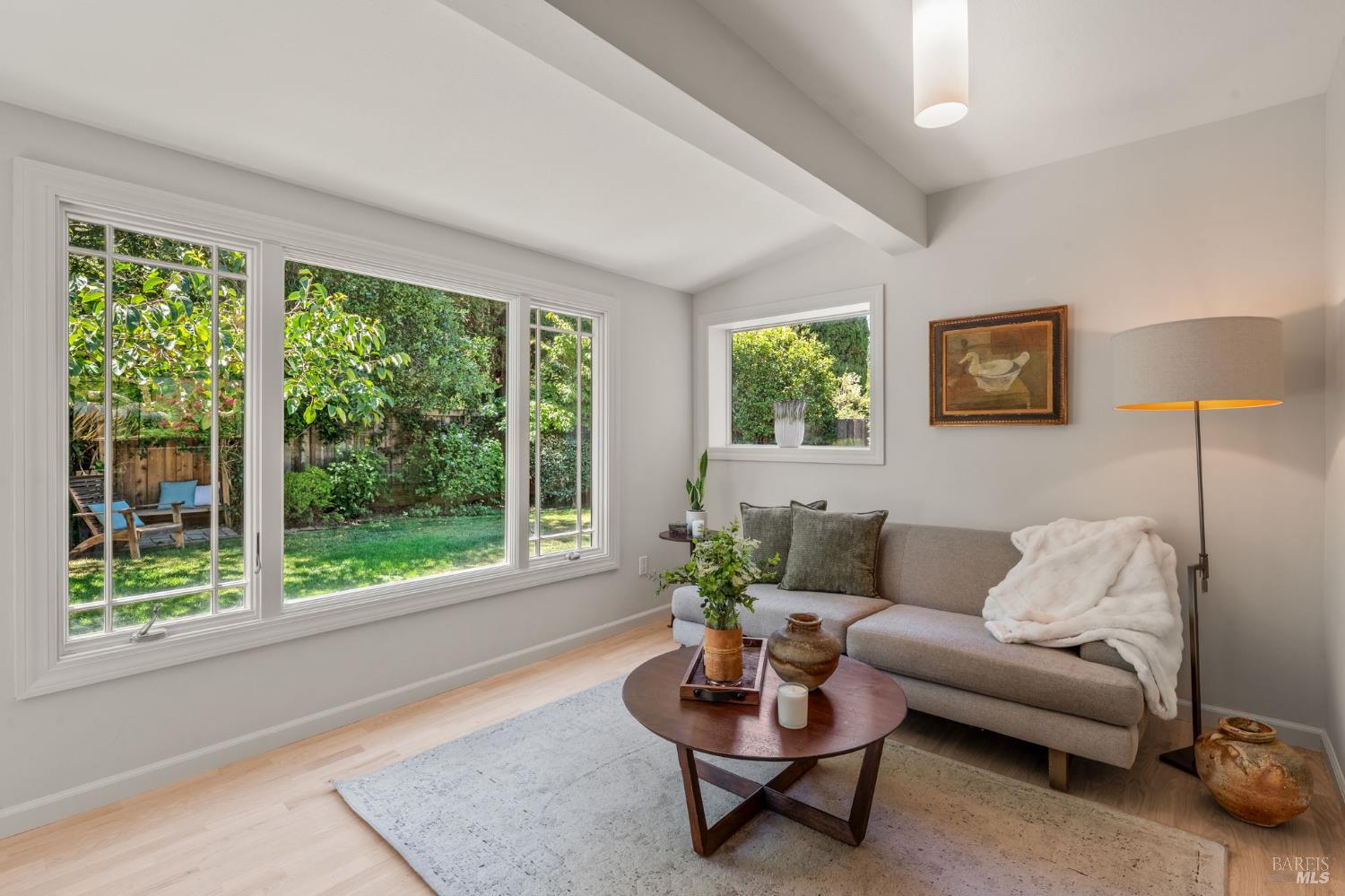 1739 Park Street St. Helena CA 94574
