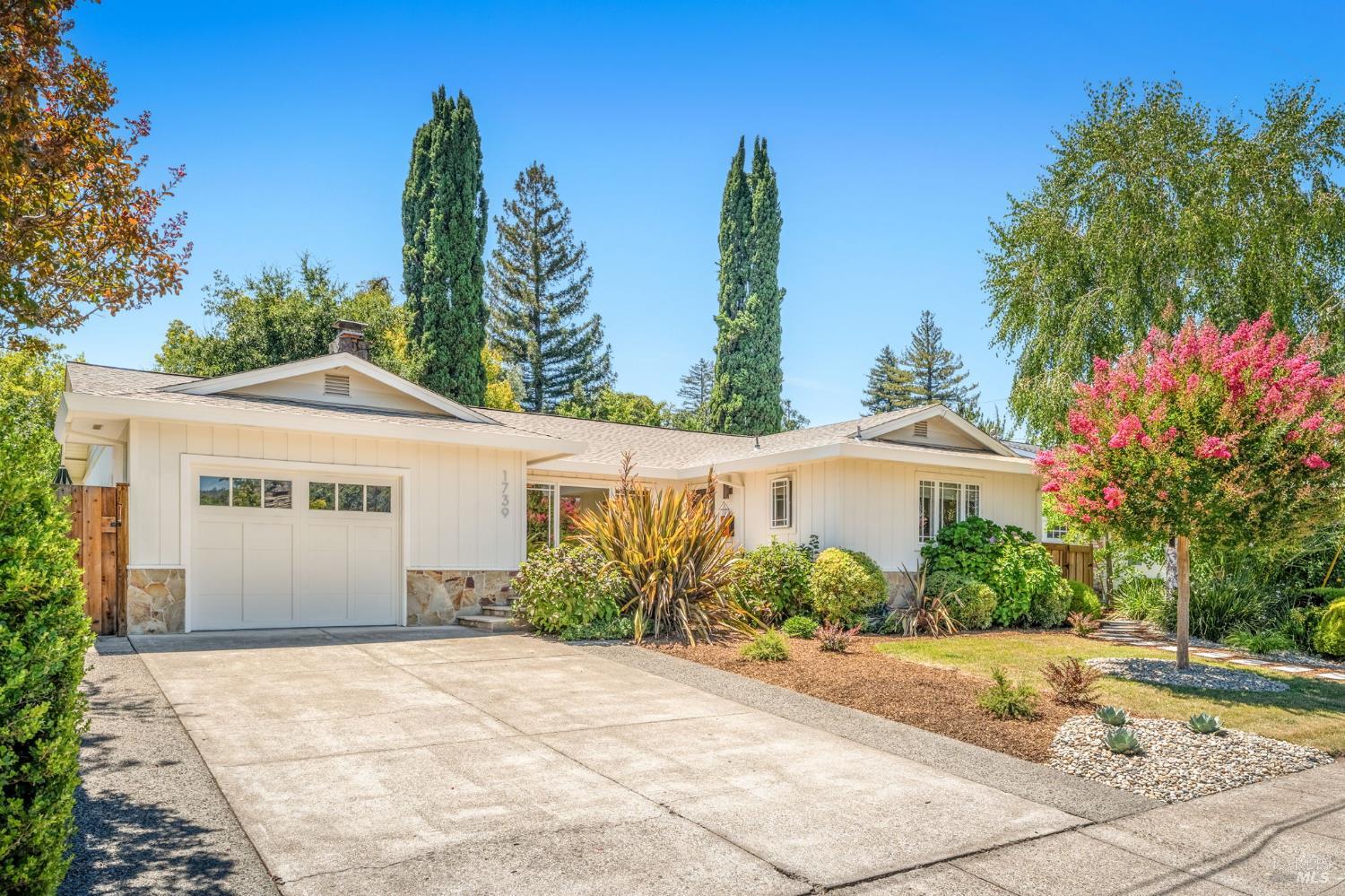 1739 Park Street St. Helena CA 94574