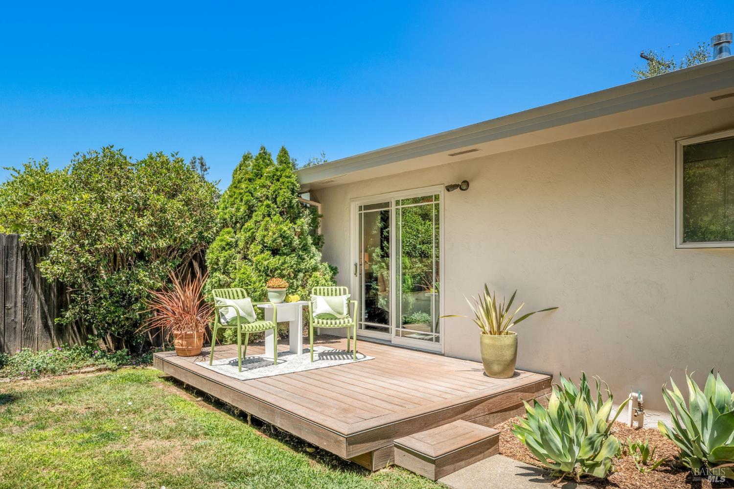 1739 Park Street St. Helena CA 94574