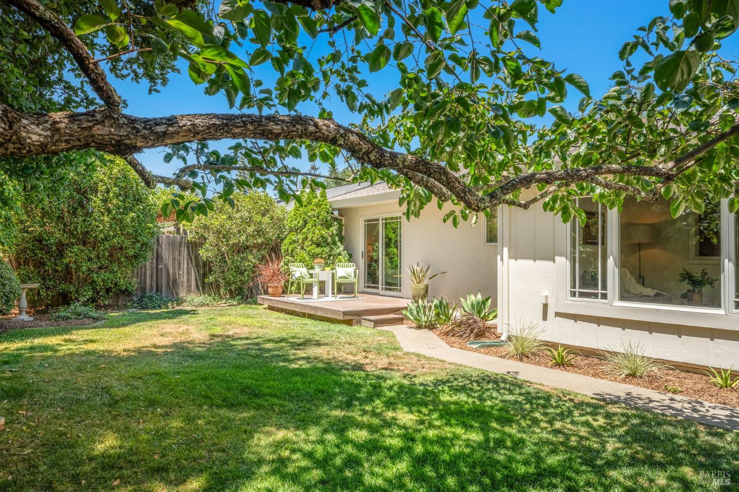 1739 Park Street St. Helena CA 94574