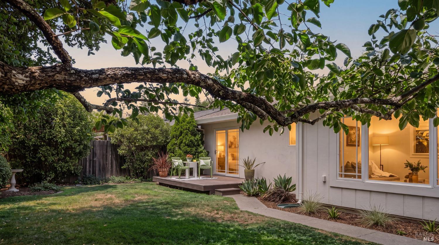 1739 Park Street St. Helena CA 94574