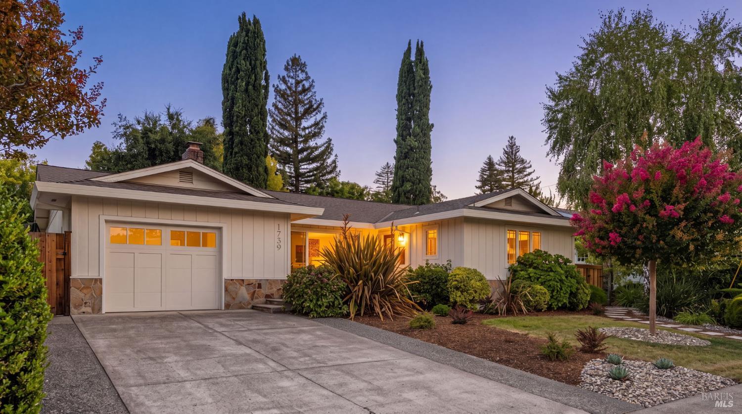 1739 Park Street St. Helena CA 94574