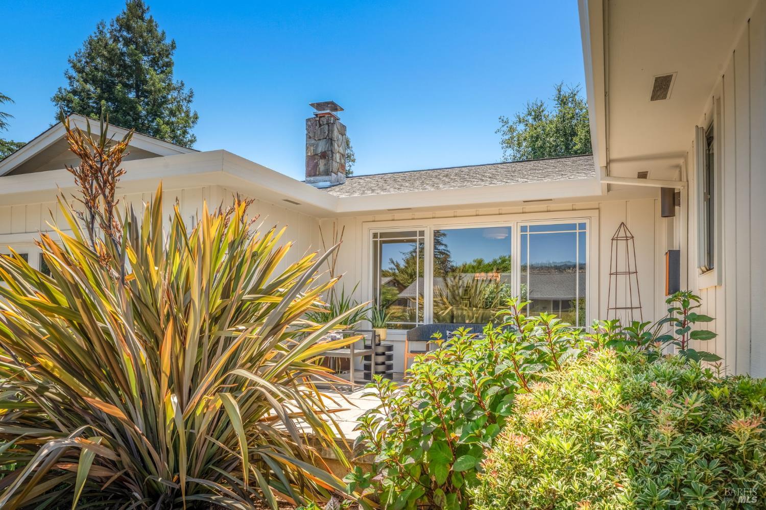 1739 Park Street St. Helena CA 94574