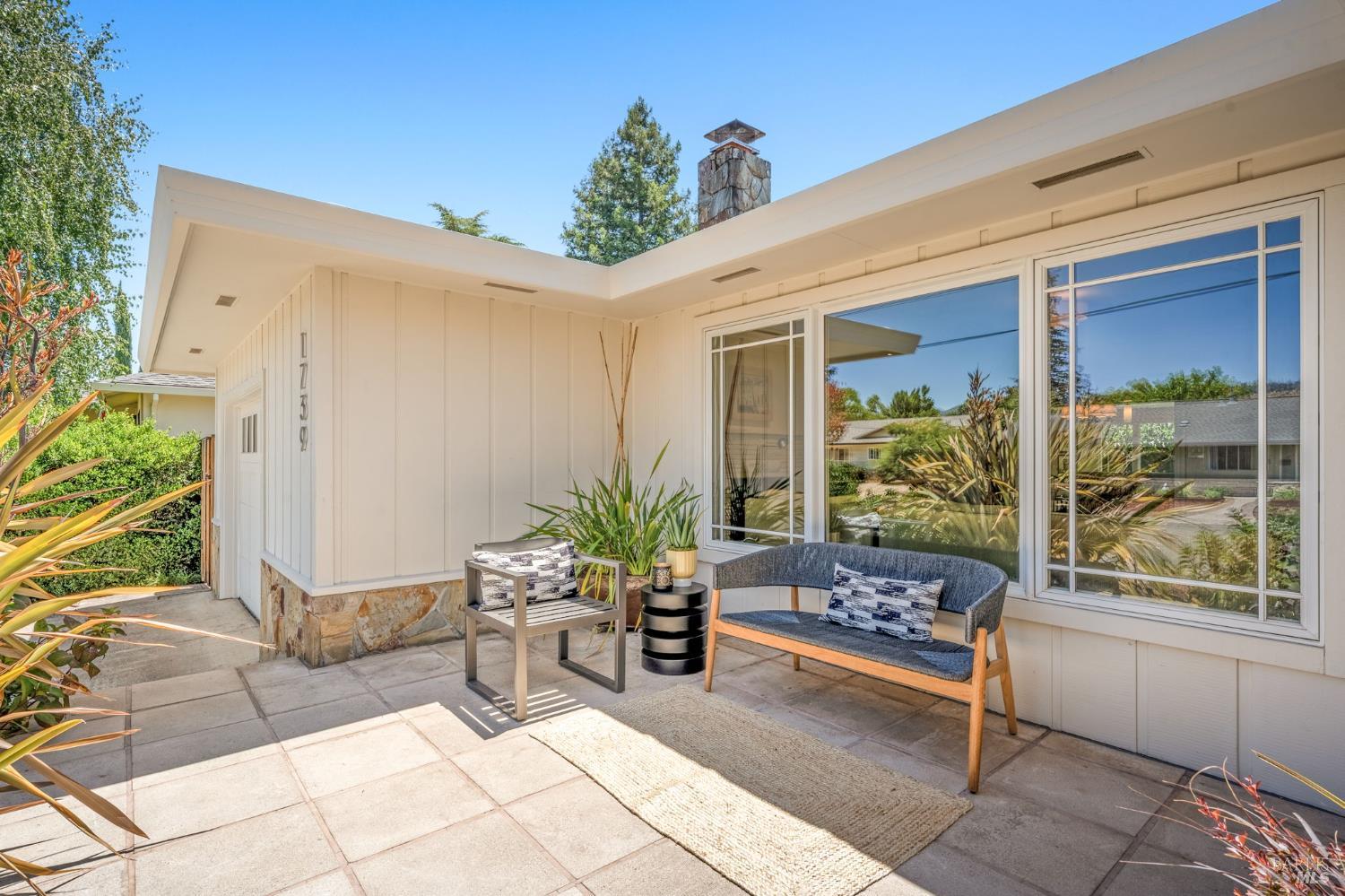 1739 Park Street St. Helena CA 94574