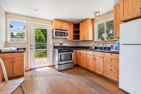 3966 Golden Gate Avenue Santa Rosa CA 95407