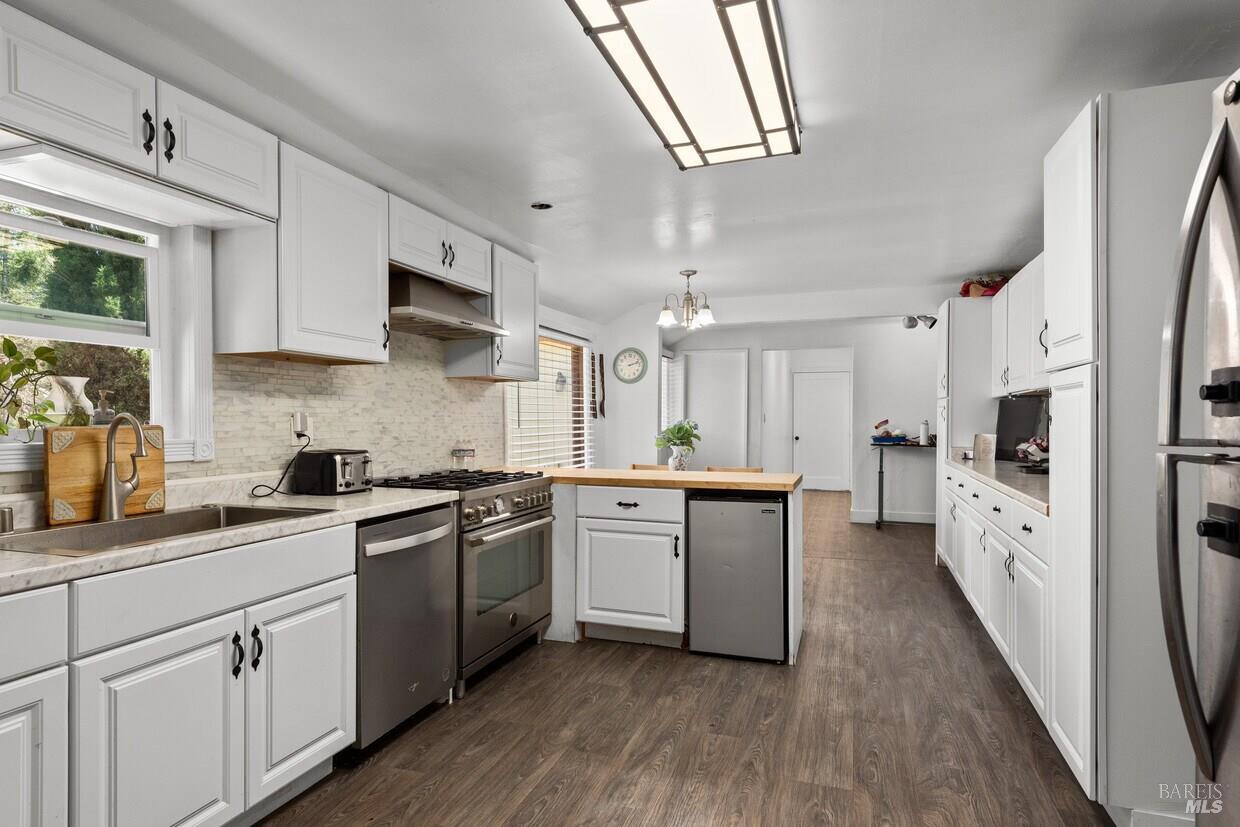 604 Live Oak Avenue Sebastopol CA 95472