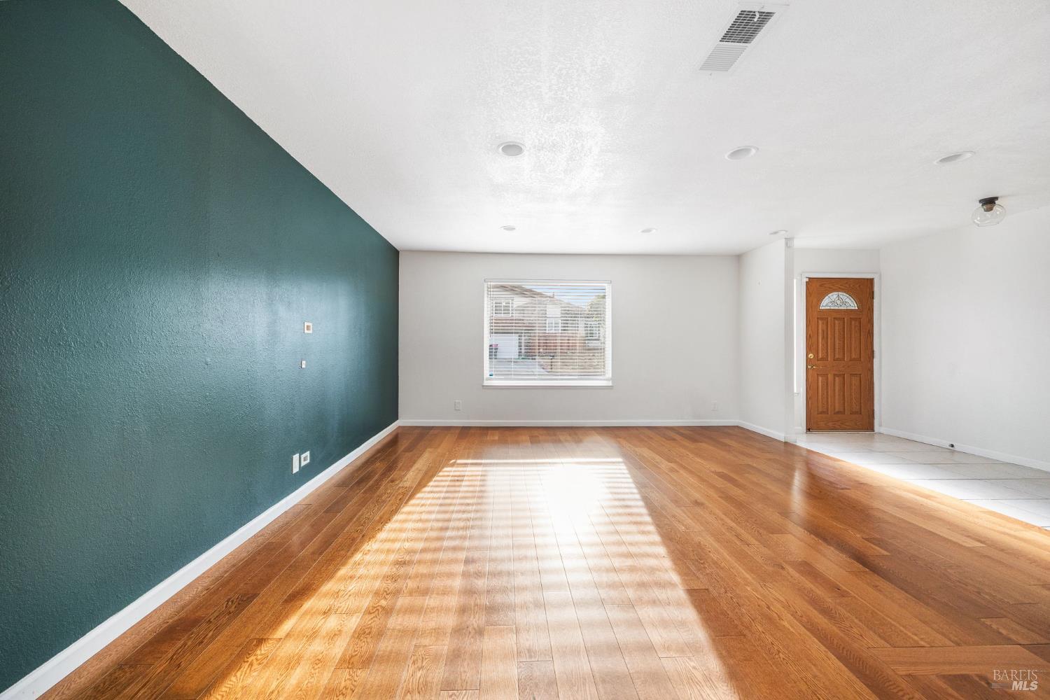 1254 Granada Street Vallejo CA 94591