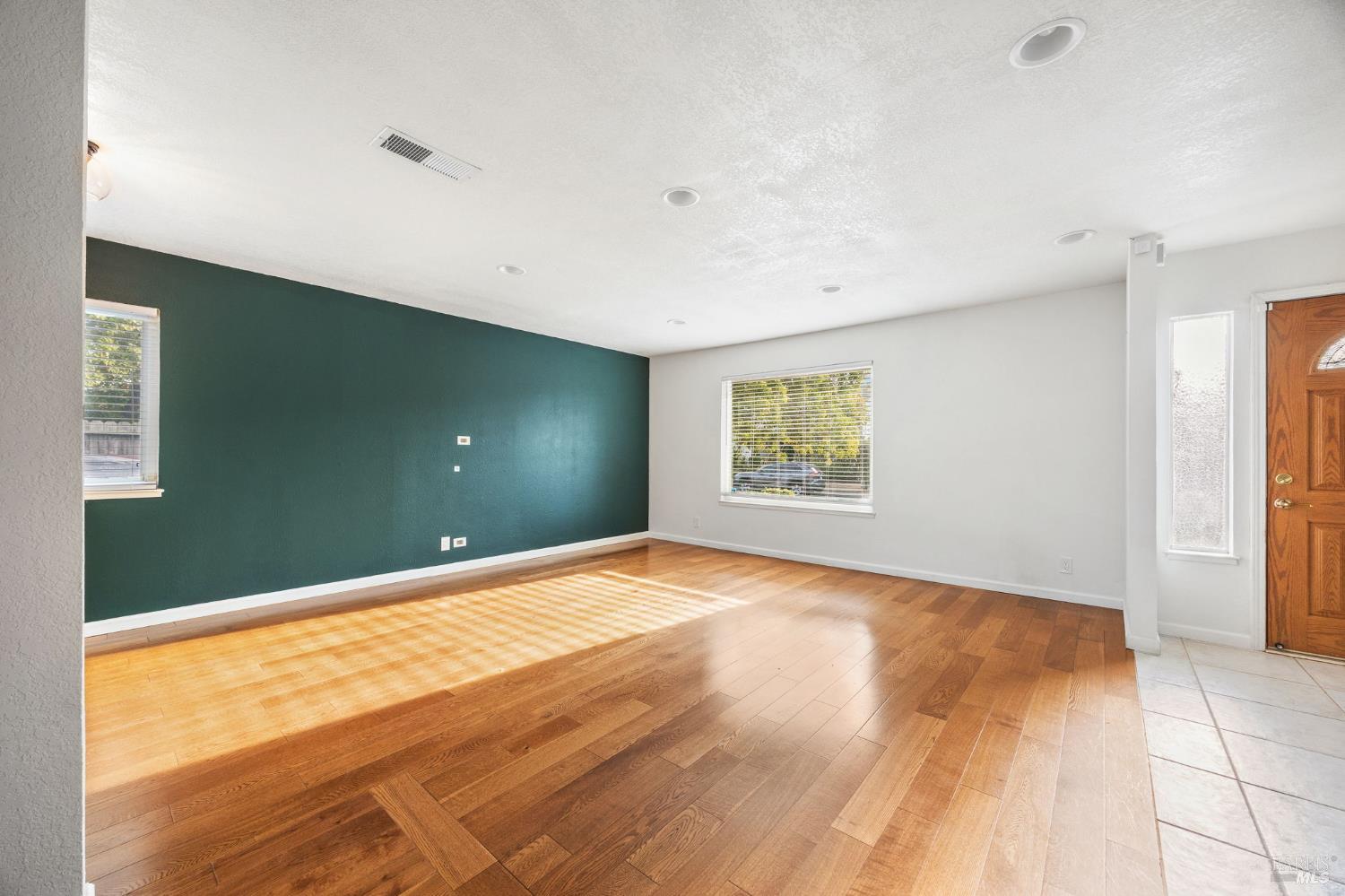 1254 Granada Street Vallejo CA 94591